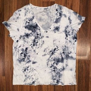 V-Neck Tee shirt
